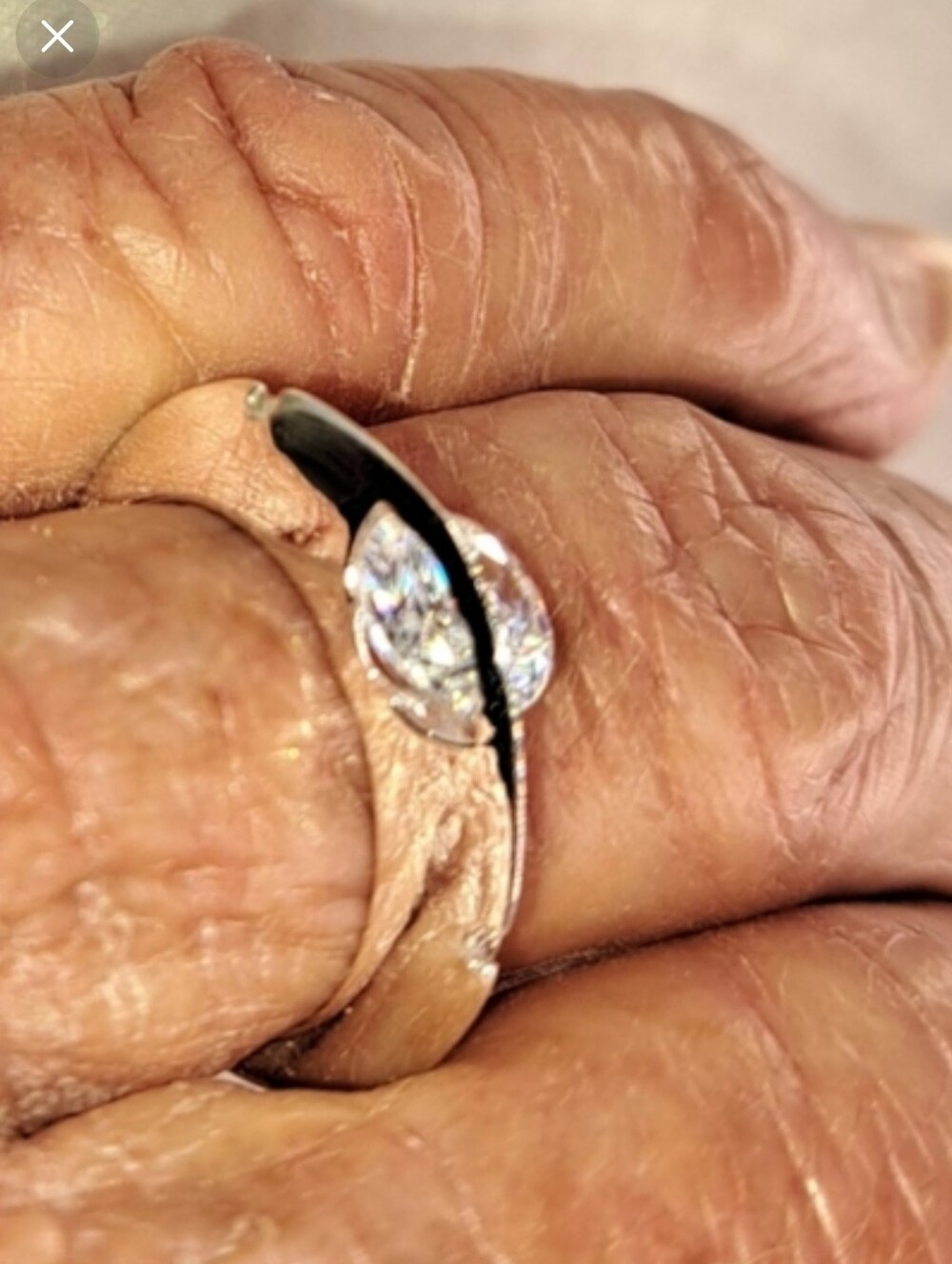 FLOATING DIAMOND faux